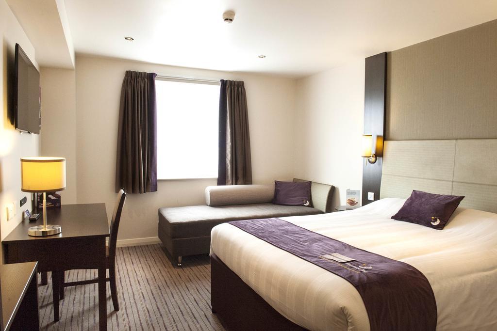 Premier Inn Peterborough - Ferry Meadows 外观 照片