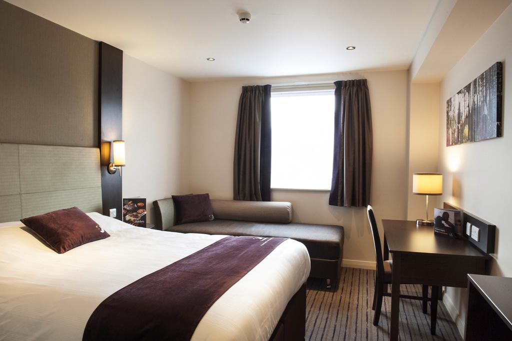 Premier Inn Peterborough - Ferry Meadows 外观 照片